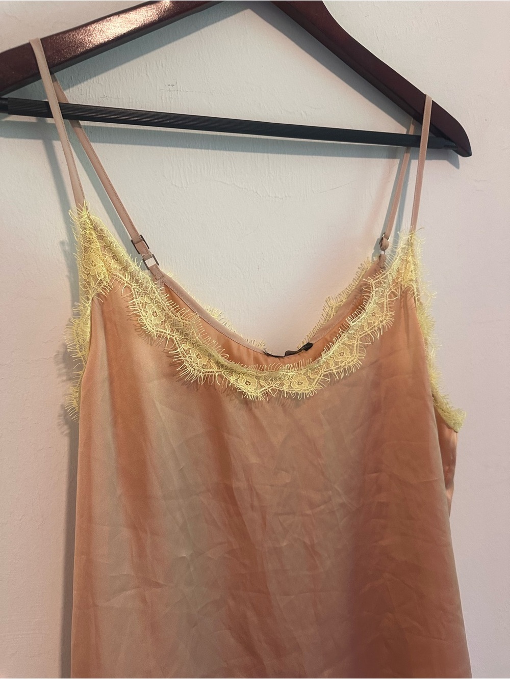 Tucci Peach Satin Lace Trim Cami Tank Top Size M - Picture 4 of 5